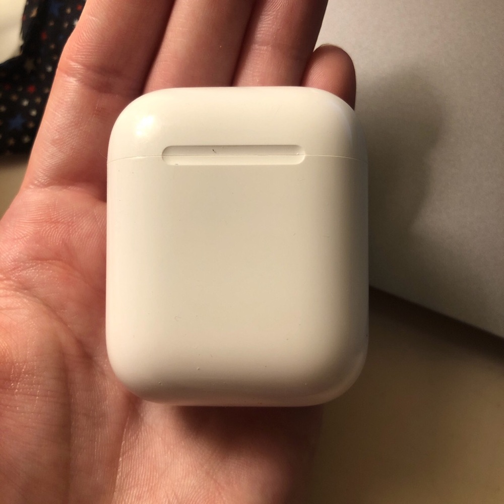 AirPods Charging Case